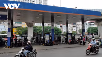 Giá xăng, dầu đồng loạt tăng mạnh, cao nhất 24.280 đồng/lít