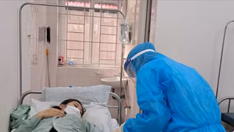 Đảm bảo thu dung, chăm sóc, điều trị hiệu quả cho người bệnh mắc COVID-19