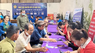 Thị trấn Khánh Yên tổ chức Ngày hội chuyển đổi số