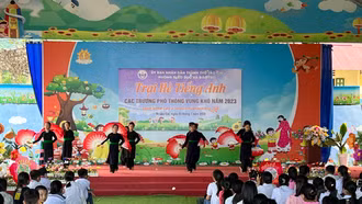 Thành phố Lào Cai: 200 học sinh vùng khó được tham gia Trại hè tiếng Anh miễn phí