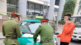 Công an tỉnh hỗ trợ xử lý vi phạm trật tự đô thị tại thành phố Lào Cai