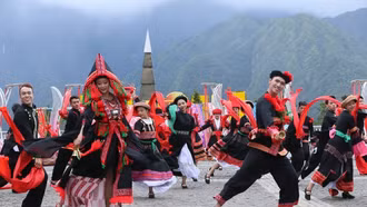 Du lịch cần "bứt tốc"