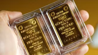 Giá vàng giảm sau cơn "sốt" bất thường