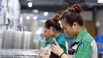Doanh nhân Việt vượt khó, đại gia ngoại đổ tiền: Kinh tế trên đà phục hồi