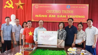 Hỗ trợ kinh phí chỉnh trang Trường Mầm non xã Trịnh Tường