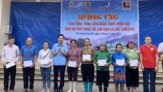 Bát Xát: Nhiều hoạt động ý nghĩa hưởng ứng tháng công nhân, tháng nhân đạo