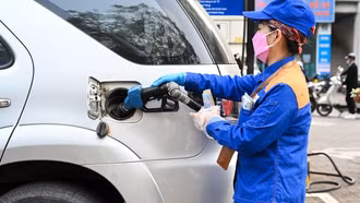Giá xăng hôm nay 4/5: Giảm rất sâu từ 15h