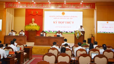 Kỳ họp thứ 5 HĐND phường Cam Đường thông qua 5 nghị quyết