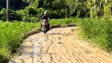 Người dân Nậm Đét mong sớm sửa chữa tuyến đường vào thôn